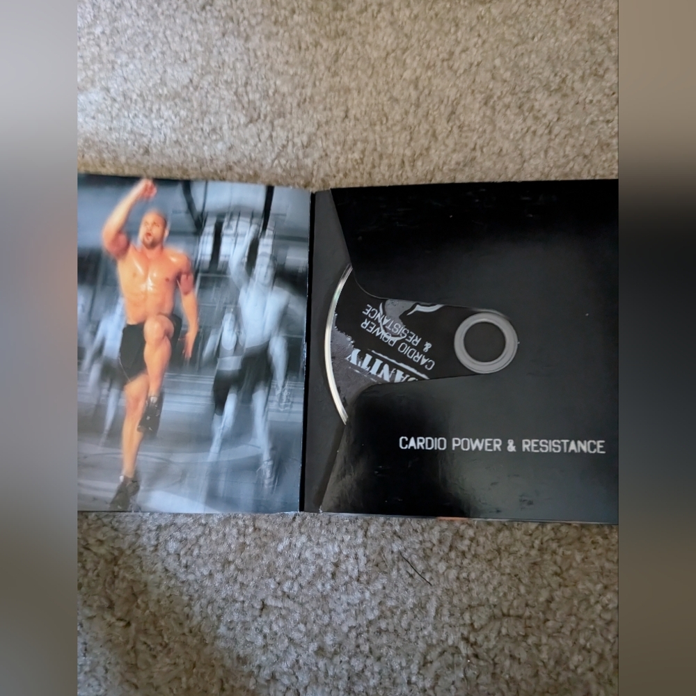 Beachbody Insanity Meal Plan Book & DVD Set - Picture 4 of 10